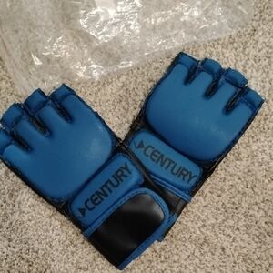 Blue and Black Men's Training Gloves